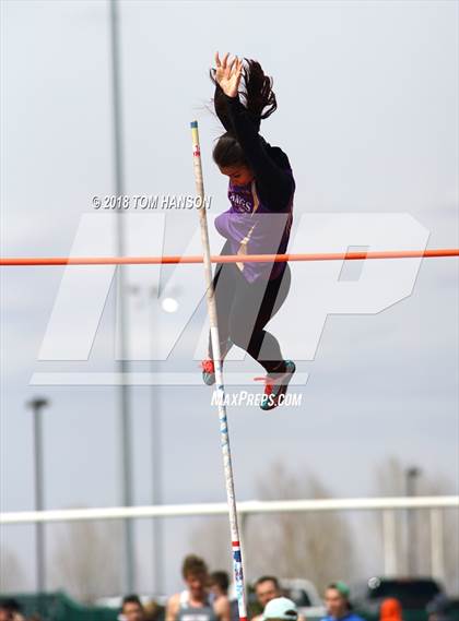 Thumbnail 3 in Bulldog Invitational photogallery.