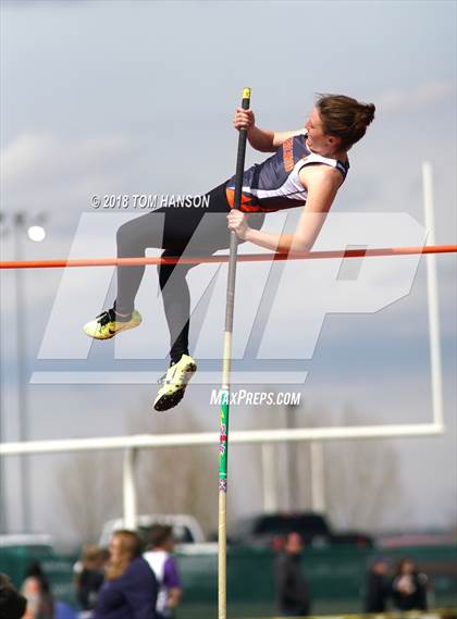 Thumbnail 2 in Bulldog Invitational photogallery.
