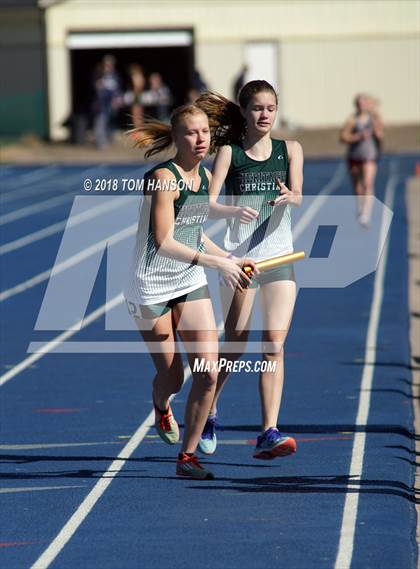 Thumbnail 2 in Bulldog Invitational photogallery.