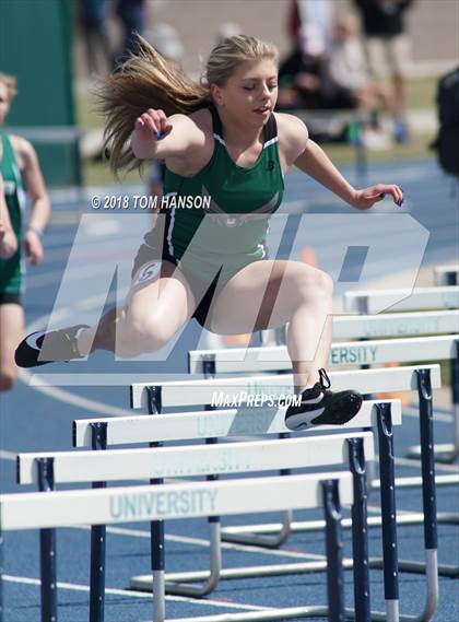 Thumbnail 2 in Bulldog Invitational photogallery.