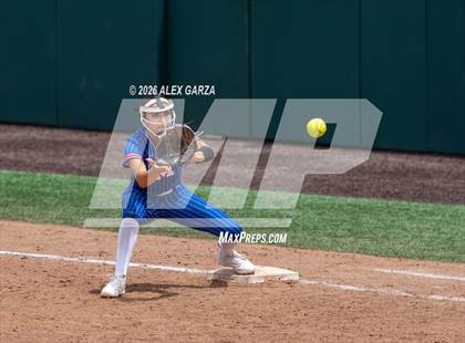 Thumbnail 2 in Midway vs. Pearland photogallery.