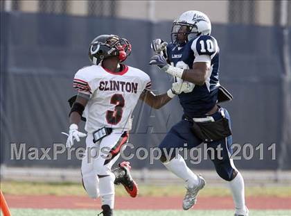 Thumbnail 2 in Lincoln vs. Clinton (PSAL Championship Division Quarterfinal) photogallery.