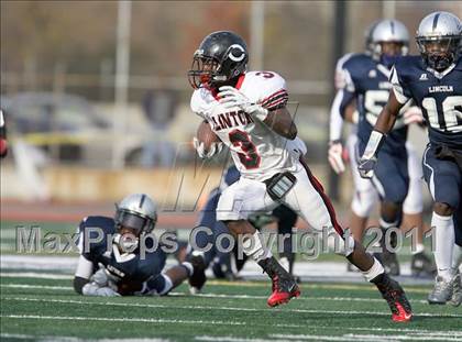 Thumbnail 3 in Lincoln vs. Clinton (PSAL Championship Division Quarterfinal) photogallery.