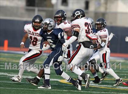 Thumbnail 3 in Lincoln vs. Clinton (PSAL Championship Division Quarterfinal) photogallery.