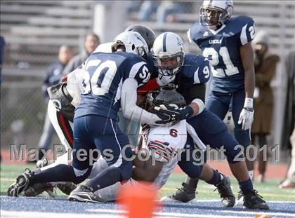 Thumbnail 2 in Lincoln vs. Clinton (PSAL Championship Division Quarterfinal) photogallery.