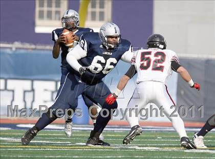 Thumbnail 2 in Lincoln vs. Clinton (PSAL Championship Division Quarterfinal) photogallery.