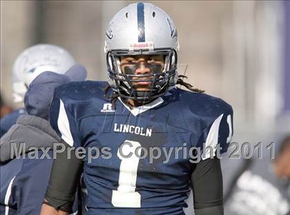 Thumbnail 3 in Lincoln vs. Clinton (PSAL Championship Division Quarterfinal) photogallery.