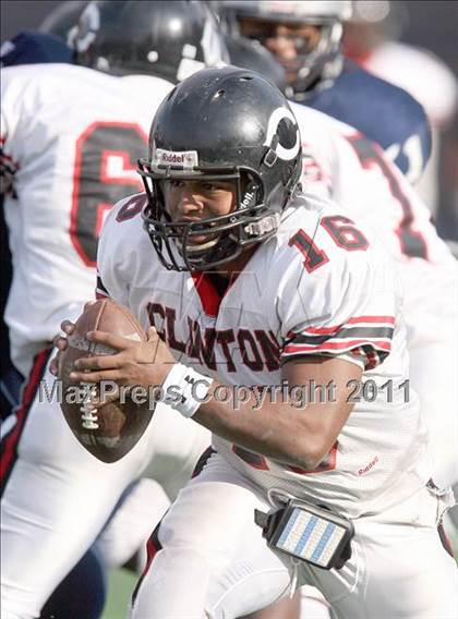 Thumbnail 2 in Lincoln vs. Clinton (PSAL Championship Division Quarterfinal) photogallery.