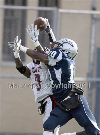 Thumbnail 3 in Lincoln vs. Clinton (PSAL Championship Division Quarterfinal) photogallery.