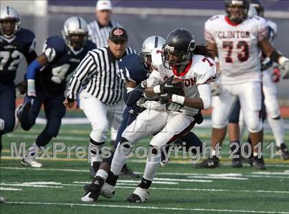 Thumbnail 2 in Lincoln vs. Clinton (PSAL Championship Division Quarterfinal) photogallery.