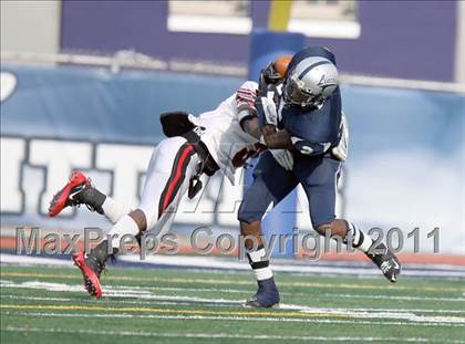 Thumbnail 2 in Lincoln vs. Clinton (PSAL Championship Division Quarterfinal) photogallery.