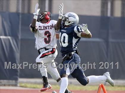 Thumbnail 3 in Lincoln vs. Clinton (PSAL Championship Division Quarterfinal) photogallery.