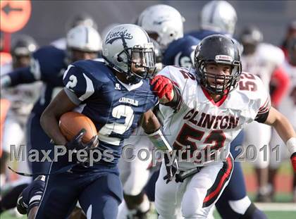 Thumbnail 2 in Lincoln vs. Clinton (PSAL Championship Division Quarterfinal) photogallery.