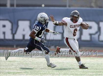 Thumbnail 2 in Lincoln vs. Clinton (PSAL Championship Division Quarterfinal) photogallery.