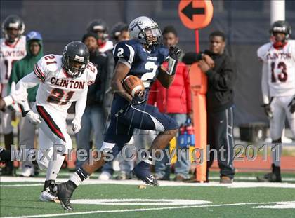 Thumbnail 2 in Lincoln vs. Clinton (PSAL Championship Division Quarterfinal) photogallery.