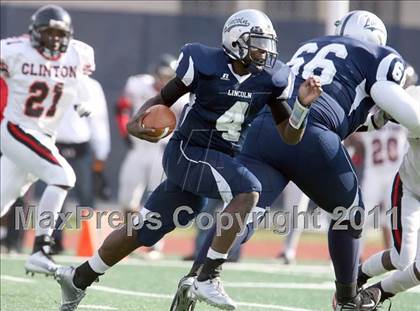 Thumbnail 3 in Lincoln vs. Clinton (PSAL Championship Division Quarterfinal) photogallery.