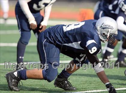 Thumbnail 3 in Lincoln vs. Clinton (PSAL Championship Division Quarterfinal) photogallery.