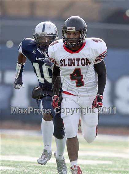 Thumbnail 2 in Lincoln vs. Clinton (PSAL Championship Division Quarterfinal) photogallery.
