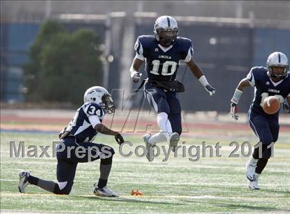 Thumbnail 3 in Lincoln vs. Clinton (PSAL Championship Division Quarterfinal) photogallery.
