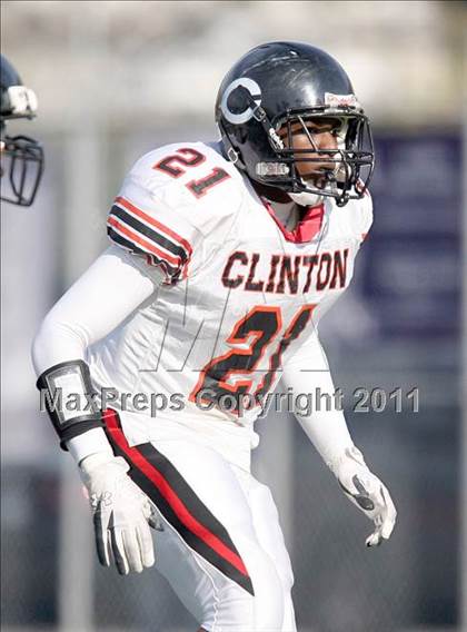 Thumbnail 3 in Lincoln vs. Clinton (PSAL Championship Division Quarterfinal) photogallery.