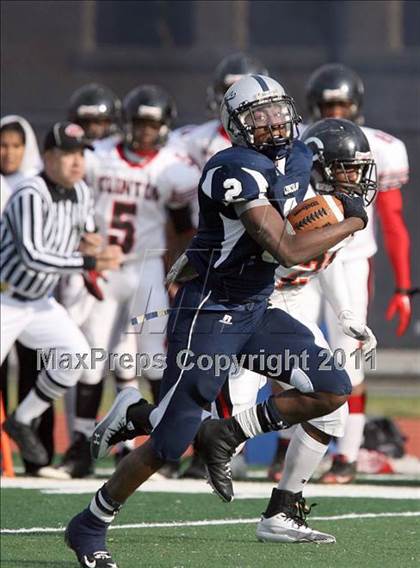 Thumbnail 1 in Lincoln vs. Clinton (PSAL Championship Division Quarterfinal) photogallery.