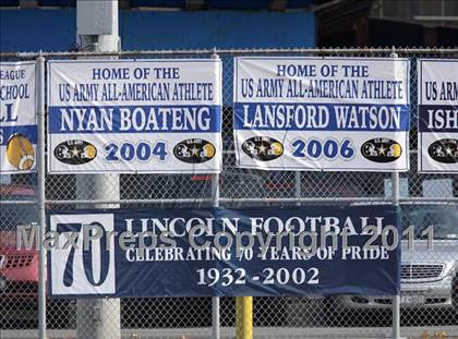 Thumbnail 3 in Lincoln vs. Clinton (PSAL Championship Division Quarterfinal) photogallery.