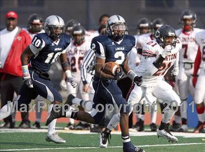 Thumbnail 3 in Lincoln vs. Clinton (PSAL Championship Division Quarterfinal) photogallery.