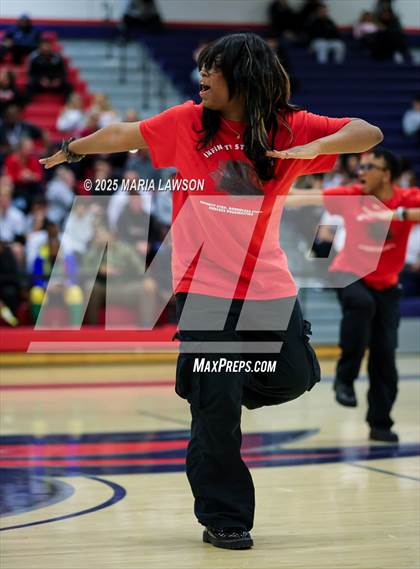 Thumbnail 1 in Gainesville @ Patriot (VHSL Class 6 Regional Semi-Final) photogallery.
