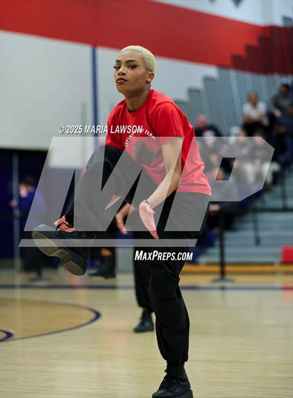 Thumbnail 2 in Gainesville @ Patriot (VHSL Class 6 Regional Semi-Final) photogallery.
