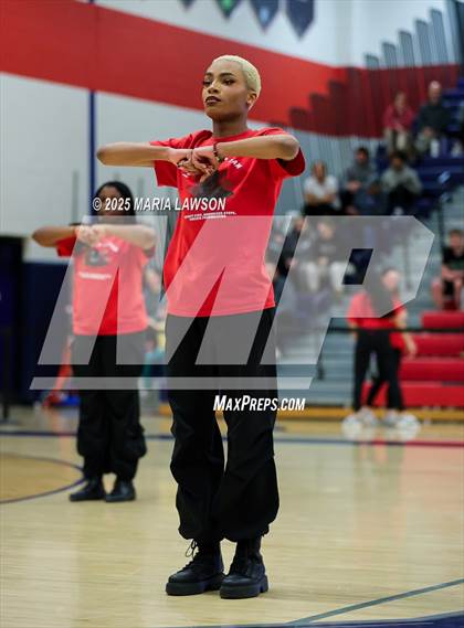 Thumbnail 2 in Gainesville @ Patriot (VHSL Class 6 Regional Semi-Final) photogallery.