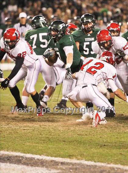 Thumbnail 3 in Poway vs. Vista (CIF SS D1 Final) photogallery.