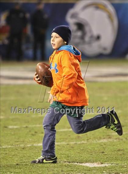 Thumbnail 3 in Poway vs. Vista (CIF SS D1 Final) photogallery.