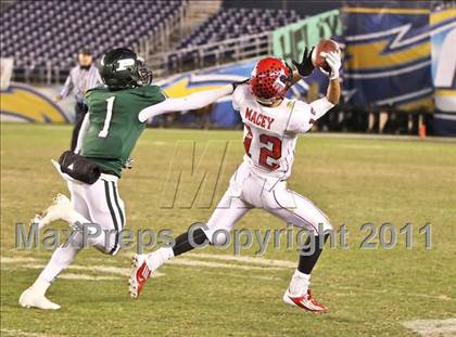 Thumbnail 2 in Poway vs. Vista (CIF SS D1 Final) photogallery.