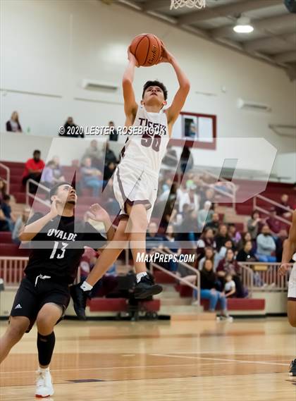 Thumbnail 2 in Uvalde @ Floresville photogallery.