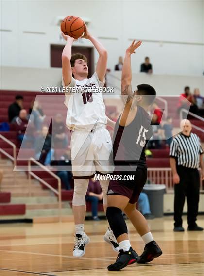 Thumbnail 1 in Uvalde @ Floresville photogallery.