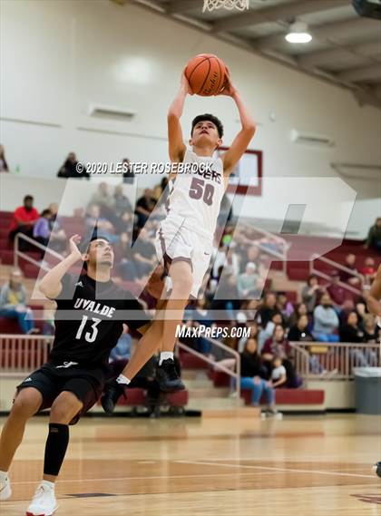 Thumbnail 1 in Uvalde @ Floresville photogallery.