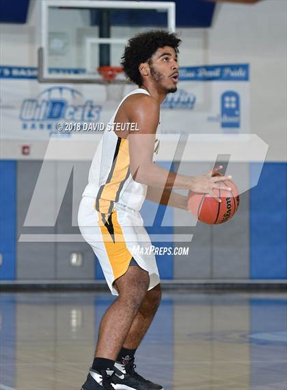 Thumbnail 1 in Natomas vs. Rio Linda (Les Curry Invitational) photogallery.