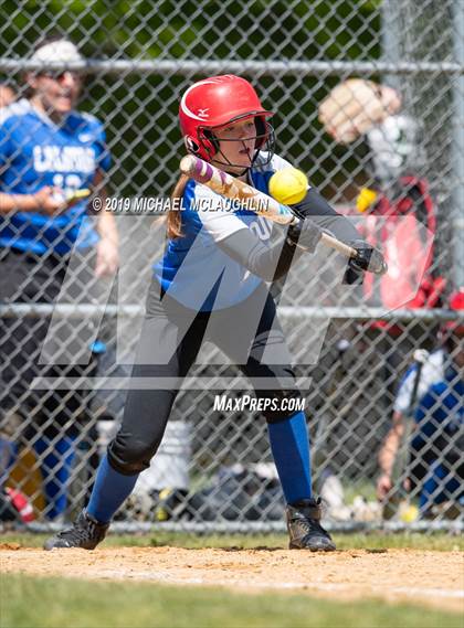 Thumbnail 1 in Seaford vs Calhoun (NYSPHSAA Sec 8 Class A Quarterfinal) photogallery.