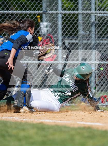 Thumbnail 2 in Seaford vs Calhoun (NYSPHSAA Sec 8 Class A Quarterfinal) photogallery.