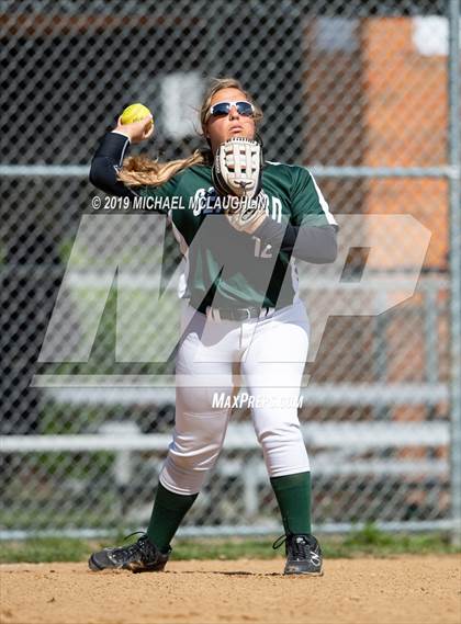 Thumbnail 1 in Seaford vs Calhoun (NYSPHSAA Sec 8 Class A Quarterfinal) photogallery.