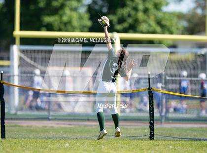 Thumbnail 3 in Seaford vs Calhoun (NYSPHSAA Sec 8 Class A Quarterfinal) photogallery.