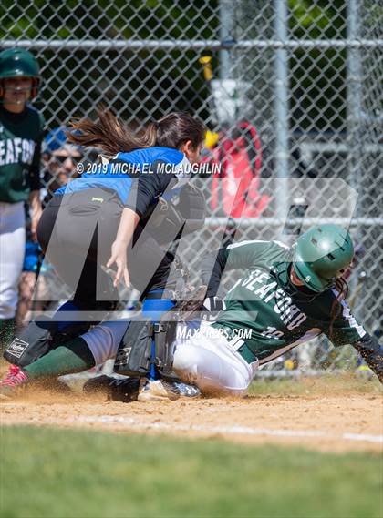 Thumbnail 3 in Seaford vs Calhoun (NYSPHSAA Sec 8 Class A Quarterfinal) photogallery.