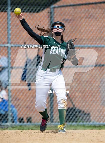 Thumbnail 1 in Seaford vs Calhoun (NYSPHSAA Sec 8 Class A Quarterfinal) photogallery.