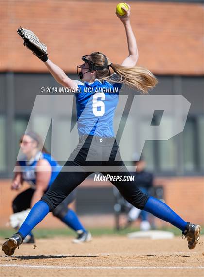 Thumbnail 2 in Seaford vs Calhoun (NYSPHSAA Sec 8 Class A Quarterfinal) photogallery.
