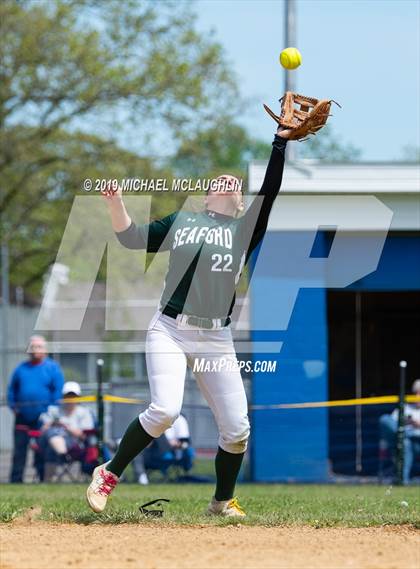 Thumbnail 2 in Seaford vs Calhoun (NYSPHSAA Sec 8 Class A Quarterfinal) photogallery.