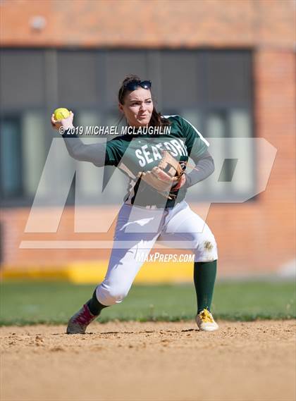 Thumbnail 3 in Seaford vs Calhoun (NYSPHSAA Sec 8 Class A Quarterfinal) photogallery.