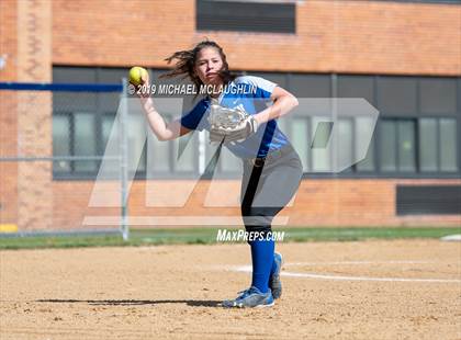 Thumbnail 1 in Seaford vs Calhoun (NYSPHSAA Sec 8 Class A Quarterfinal) photogallery.