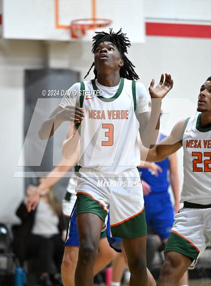 Thumbnail 2 in Paradise Adventist Academy vs. Mesa Verde (Sac Adventist Holiday Invitational) photogallery.