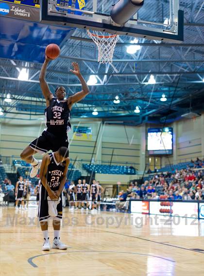 Thumbnail 2 in THSCA All-Star Basketball Game photogallery.