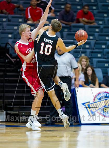 Thumbnail 3 in THSCA All-Star Basketball Game photogallery.